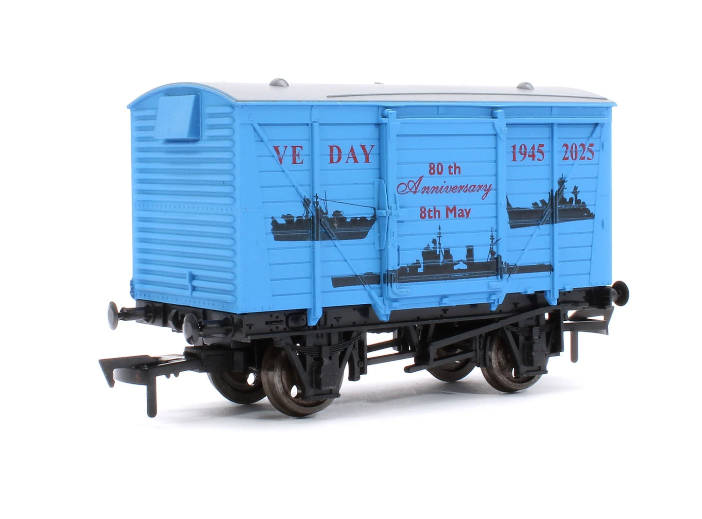 Dapol 4F-011-150 Ventilated Van VE Day 80th Anniversary Navy