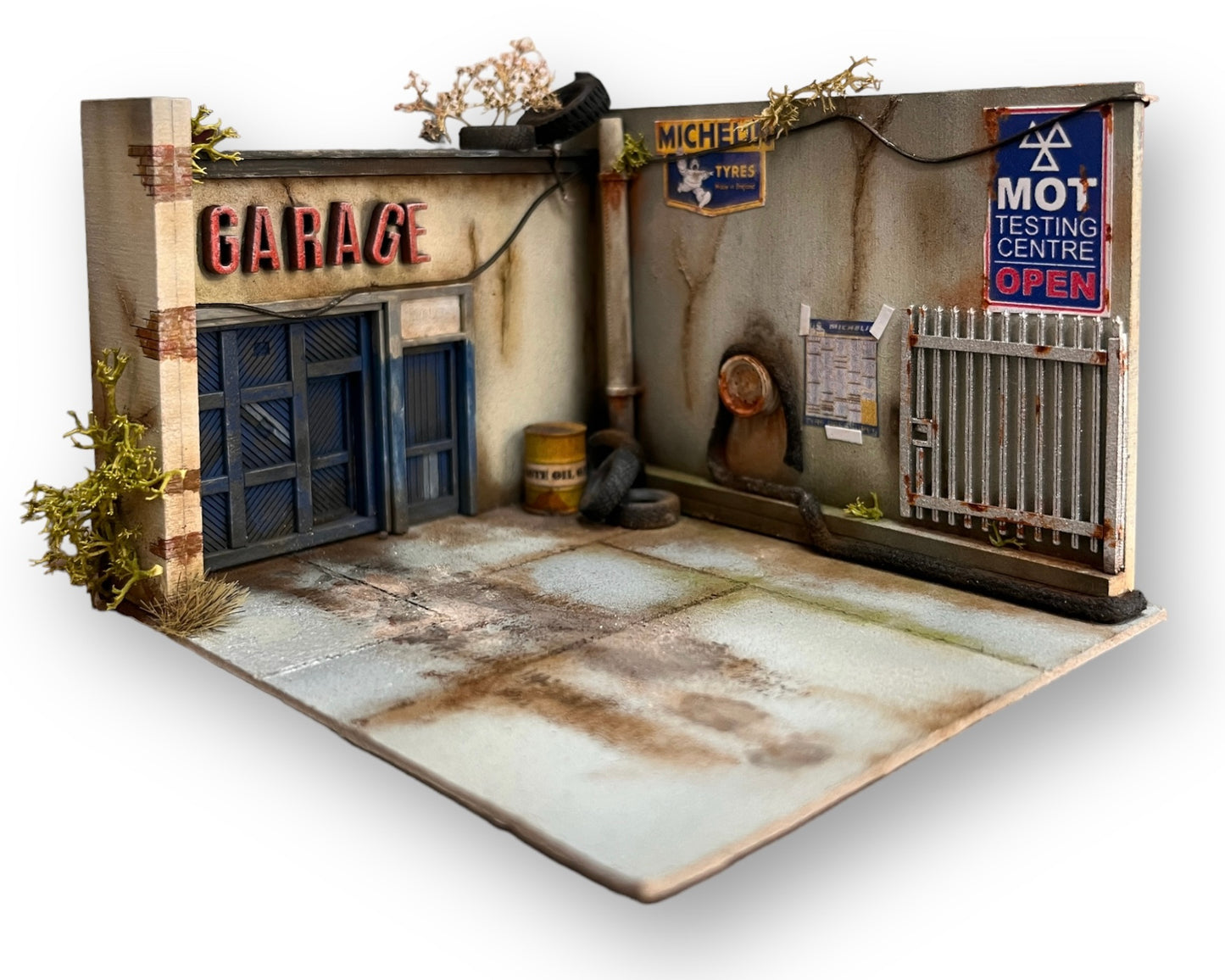 Low Relief Corner Garage - Laser Cut
