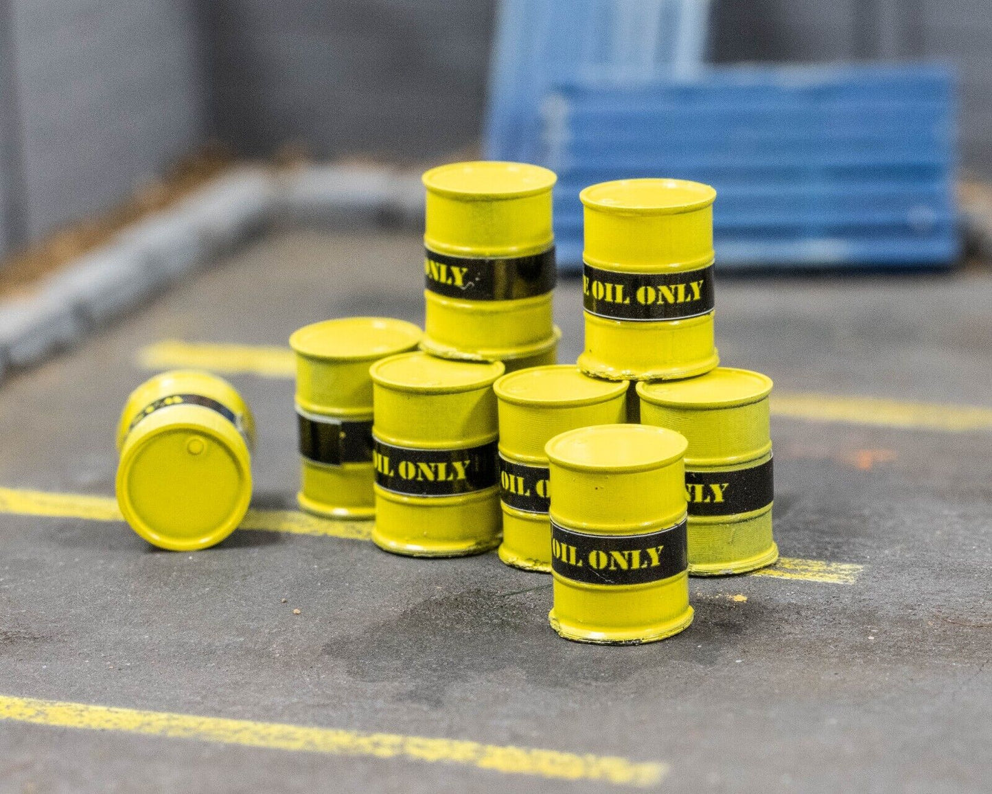 Waste Oil Drums - Yellow - OO Gauge
