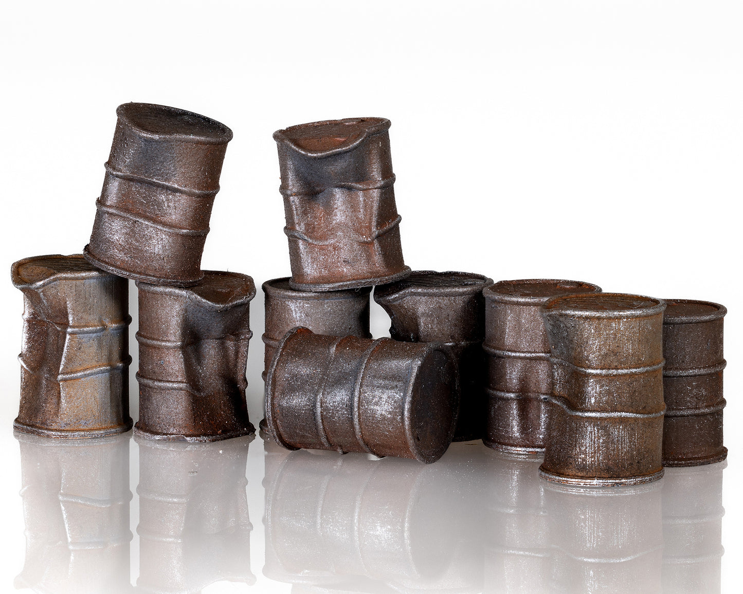 Dented Rusty Oil Drums - Premium Weathered - OO Gauge