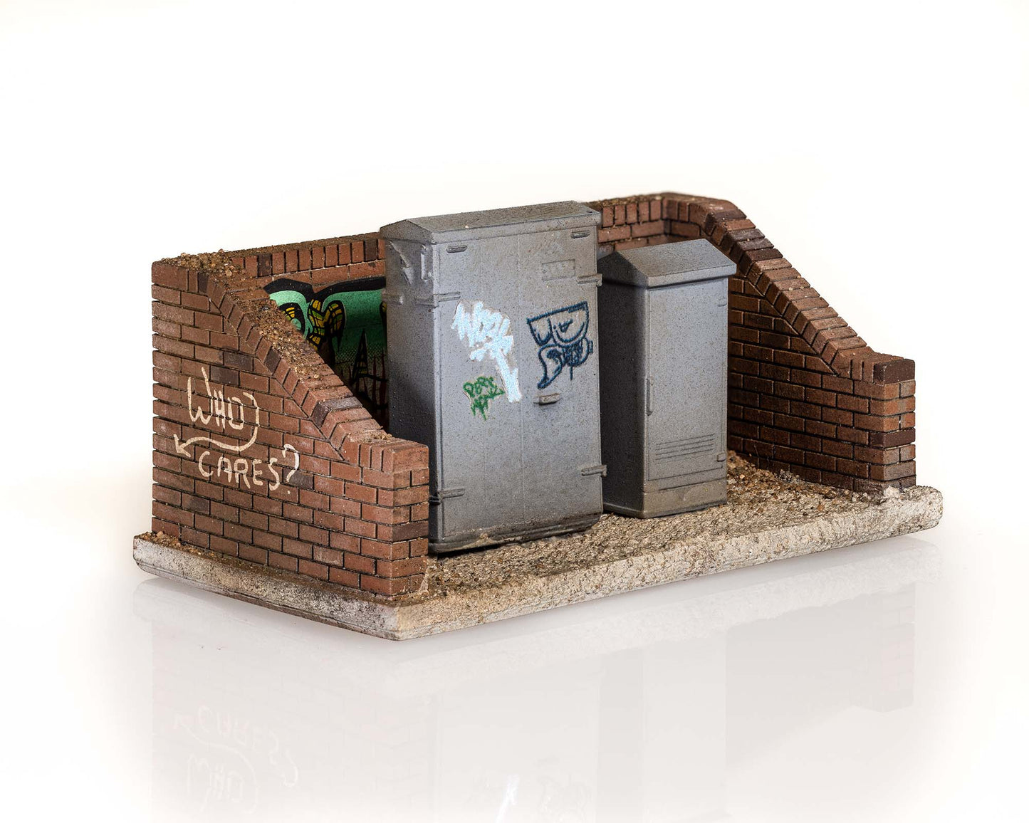 Retaining Wall with Relay Boxes (A004)