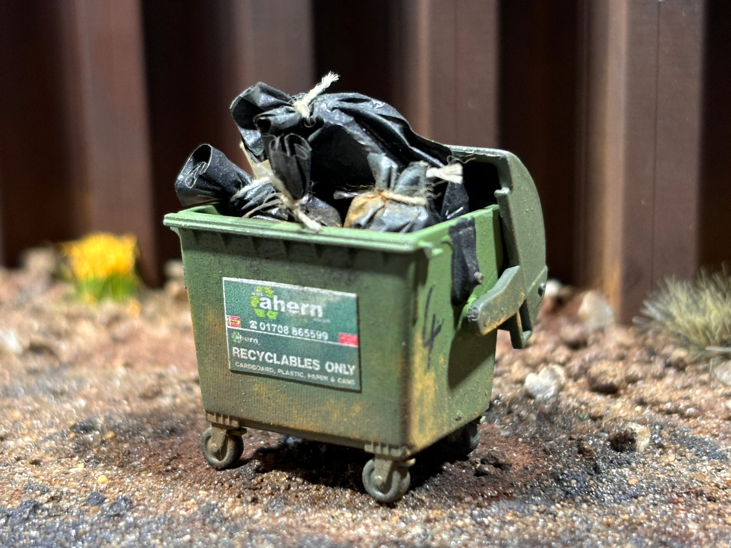 'Ahern' Logo Plastic Commercial Bins - Custom - OO gauge