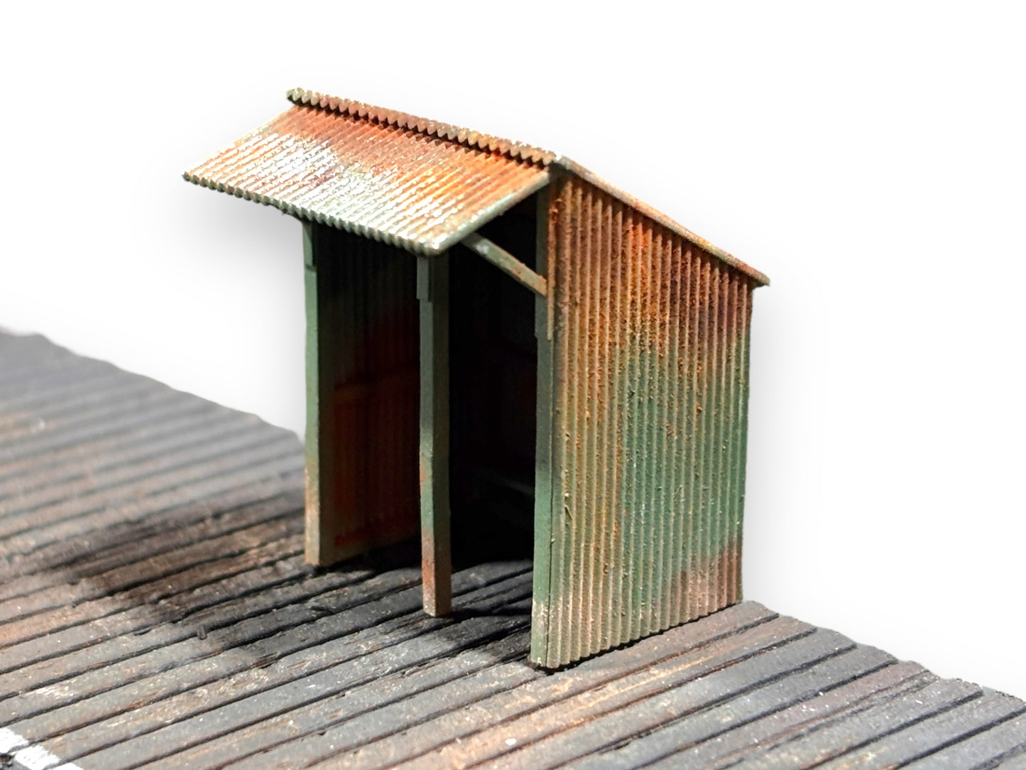 Corrugated Tin Shelter - OO