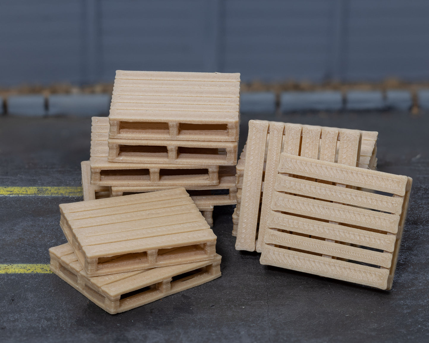 Shipping Pallets - 'Real Wood' Pristine - 1/12 Scale