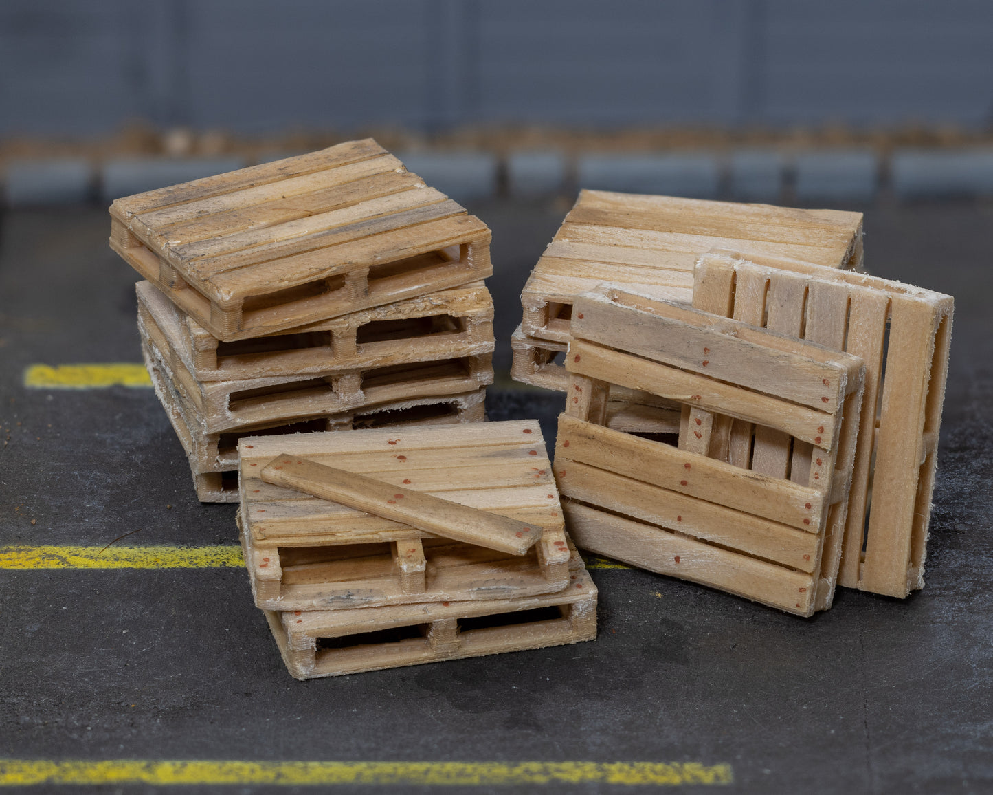 Shipping Pallets - 'Real Wood' Pristine - 1/12 Scale